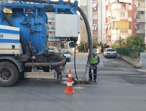 Antalya Büyükşehir Belediyesi’nden Kanalizasyon hatlarına bakım