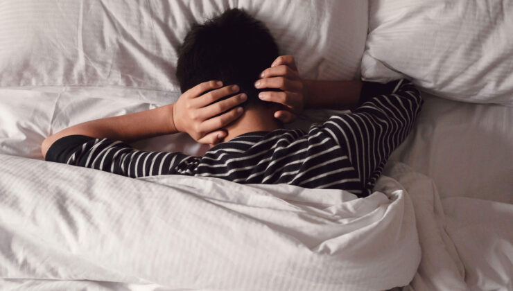 Okula Başlayan Çocuklarda Uyku Bozuklukları: Sebepleri ve Etkileri